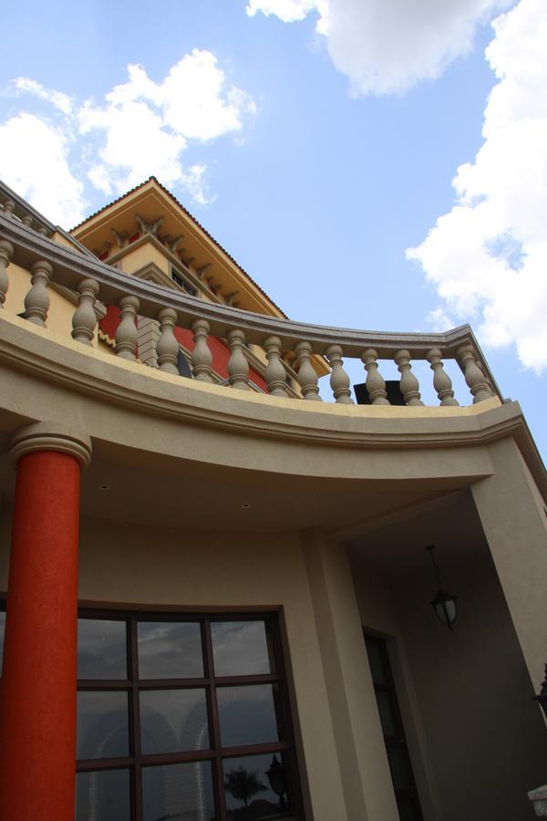 Lake Victoria Serena Golf Resort & Spa Kigo Szoba fotó